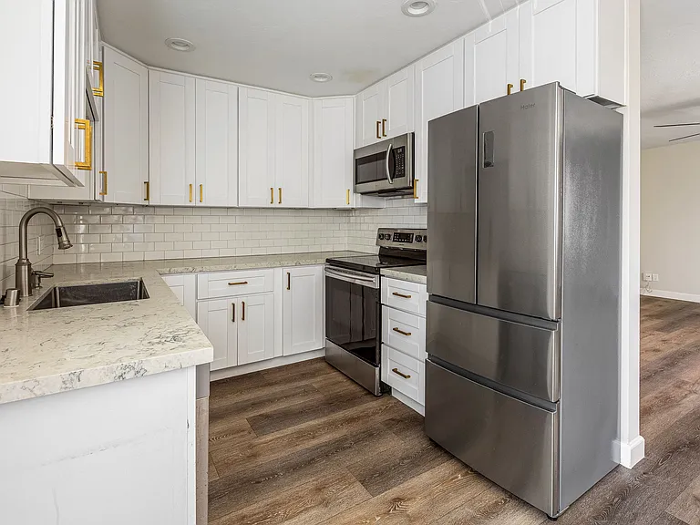 5015 Cape May Ave #304 — Photo 9