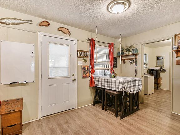5th image of 803 Rosewood Drive