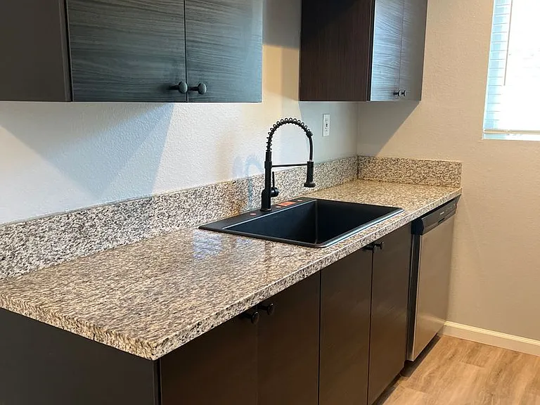 951 N Vulcan Ave — Photo 13