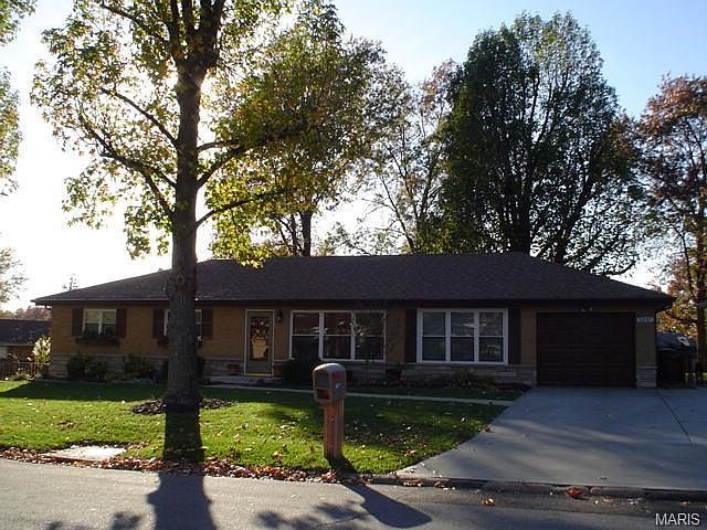 1st image of 8857 Fox Park Dr