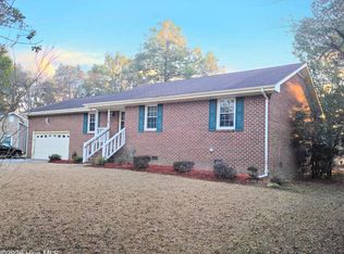 709 Plantation Dr, New Bern, NC 28562