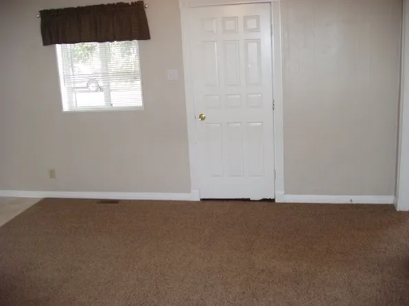 696 J St, Idaho Falls, ID 83402