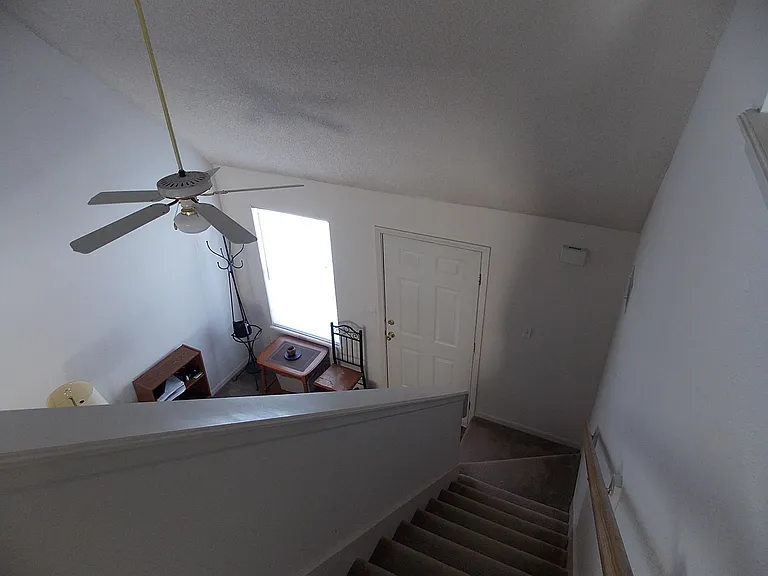 464 Spring Ave — Photo 15
