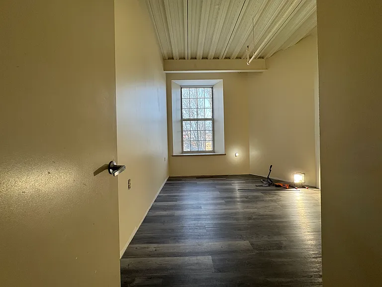 480-303 Main St #302 — Photo 6