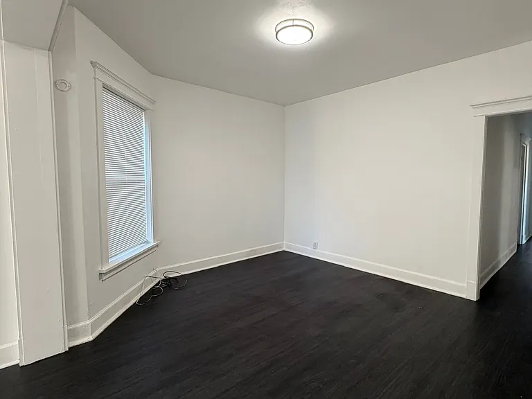 704 W Garfield Blvd #2 — Photo 3