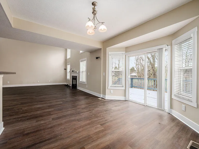 7302 Claddaugh Ln — Photo 20