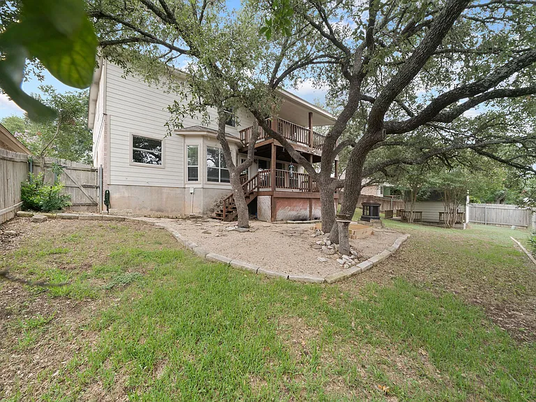 711 Arch Stone — Photo 38