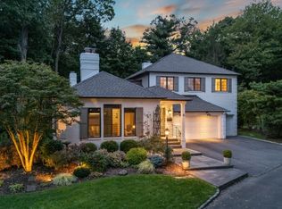 4 Stonegate Ct, Madison, NJ 07940