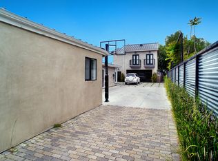10395 Oneida Ave #B, Pacoima, CA 91331