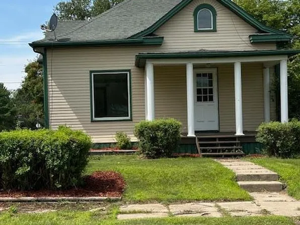 302 Cedar Ave NW, Cass Lake, MN 56633