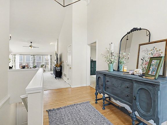 3rd image of 6931 Crystal View Dr SE