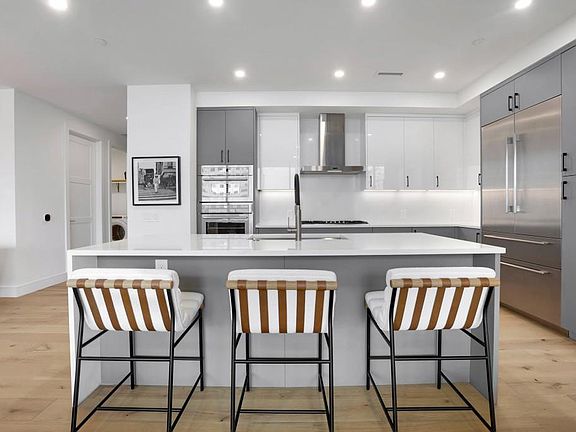 5th image of 2425 Peachtree Rd NE #803