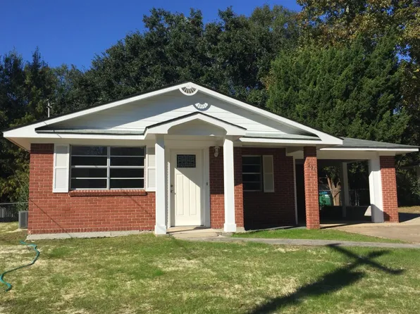 226 Hunter Dr, Ocean Springs, MS 39564