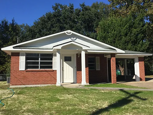 226 Hunter Dr Photo 1