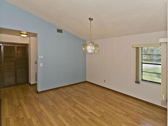 5th image of 663 Nieves Ln