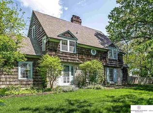 8120 Pacific St, Omaha, NE 68114