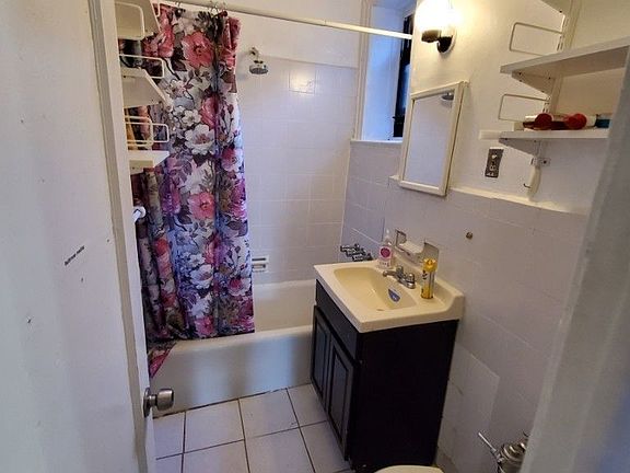 4th image of 31-80 44th St #5