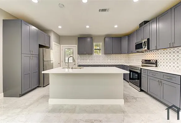 1513 Sherl St — Photo 12