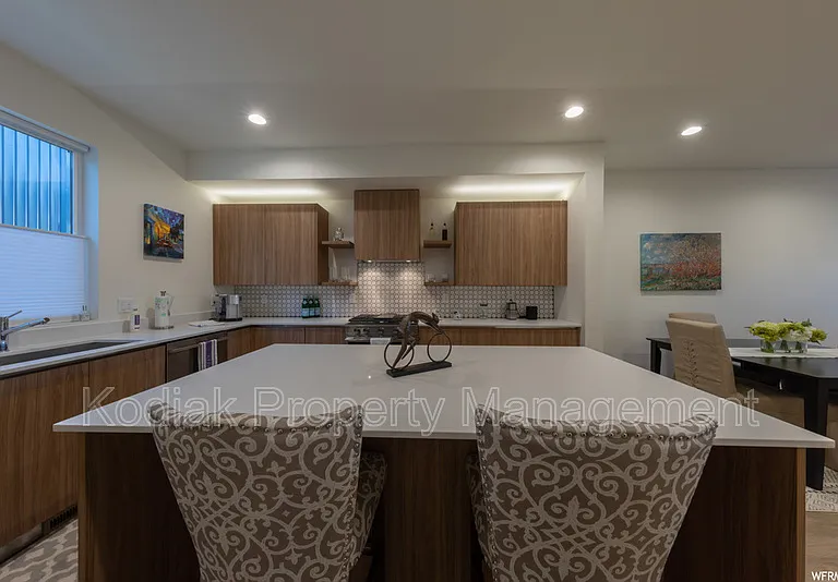 1541 E Talo Ct — Photo 15