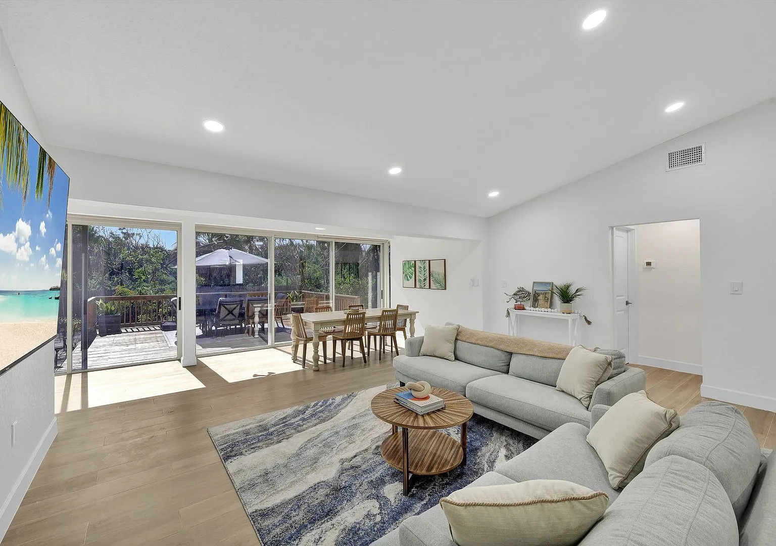 3 bed, 1650 sqft, $4,899 — Photo 1