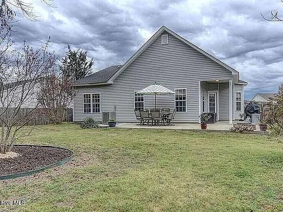 2nd image of 8657 Orchard Loop Rd NE