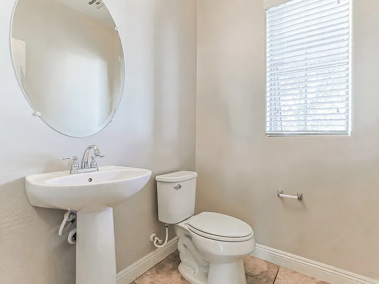 1949 N Arroya — Photo 15