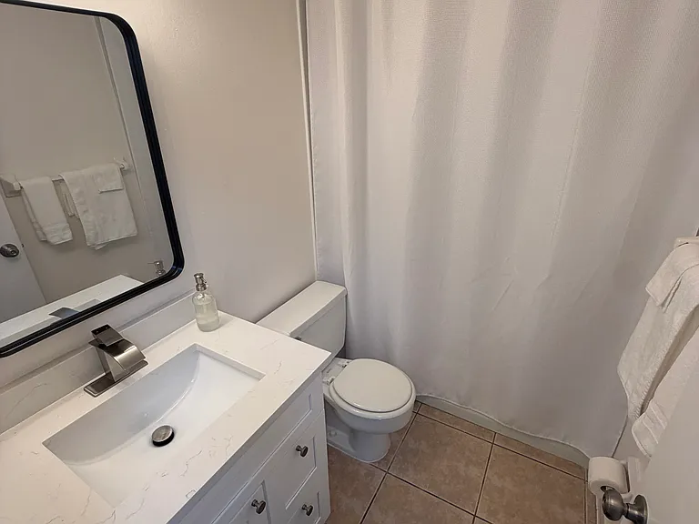 912 La Salle Ave — Photo 20