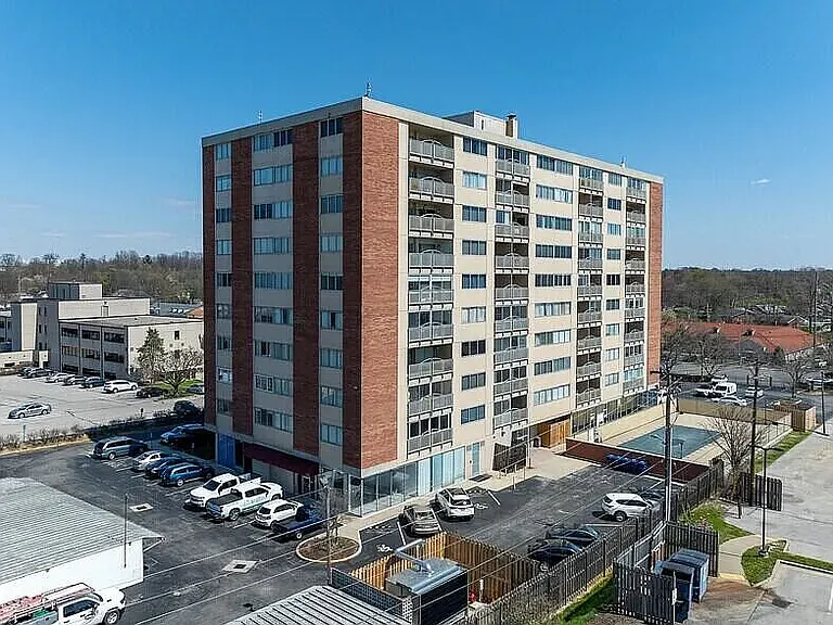 2121 Nicholasville Rd #801 — Photo 3