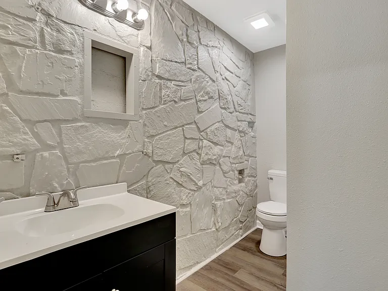 2751 Malvern Ave — Photo 15