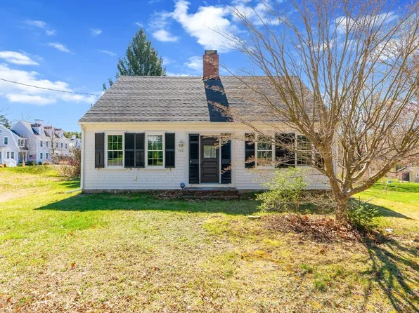 142 Elm St, Kingston, MA 02364