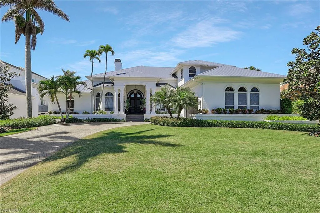 4 bed, 6.0 bath, 4119 sqft, $40,000 — Photo 2