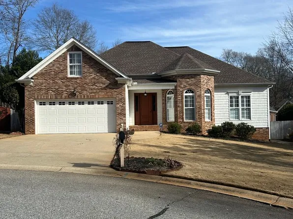 8 Amsterdam Ln, Simpsonville, SC 29681