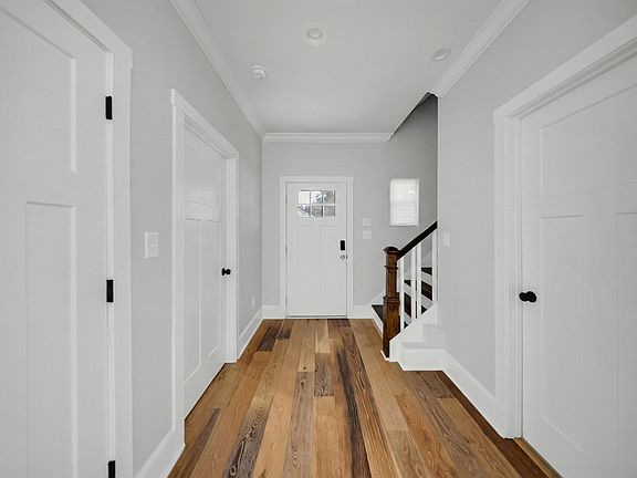 5th image of 3908 Booker Ave
