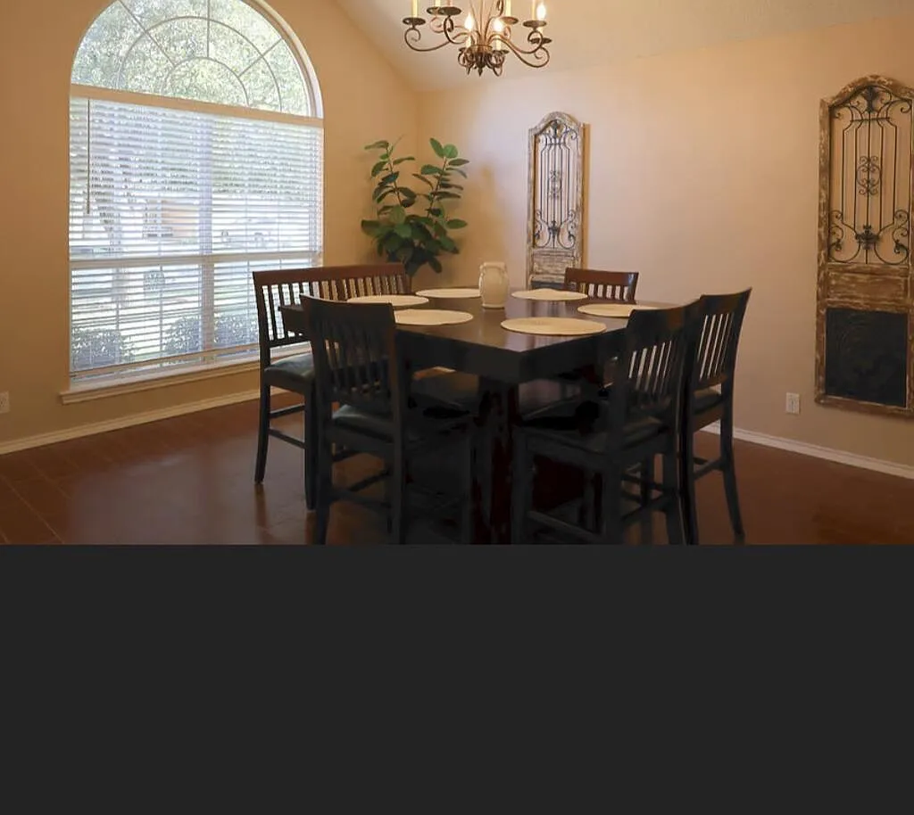 3 bed, 2.0 bath, 1726 sqft, $4,950 — Photo 4