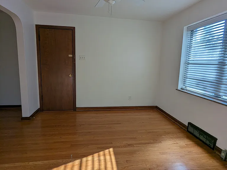5301 Jamieson Ave #C — Photo 12
