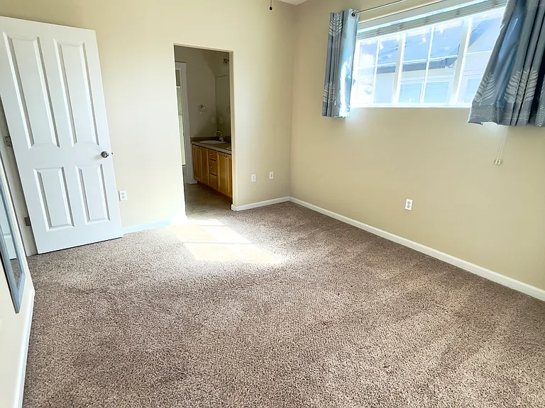 10651 NE Red Wing Way #203 — Photo 7
