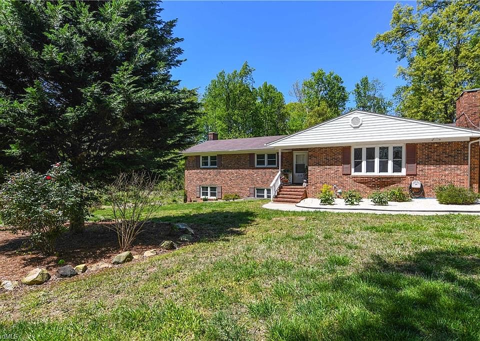 1st image of 110 Timberwood Dr