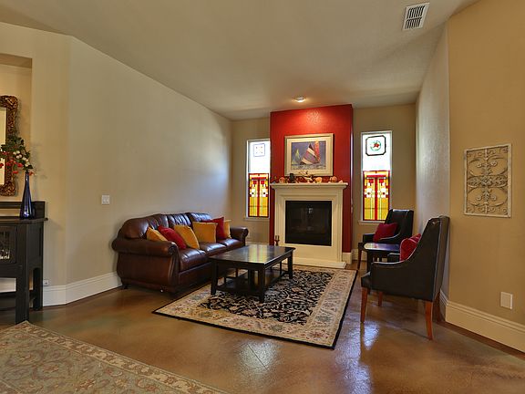 5th image of 2202 Lohse Ln