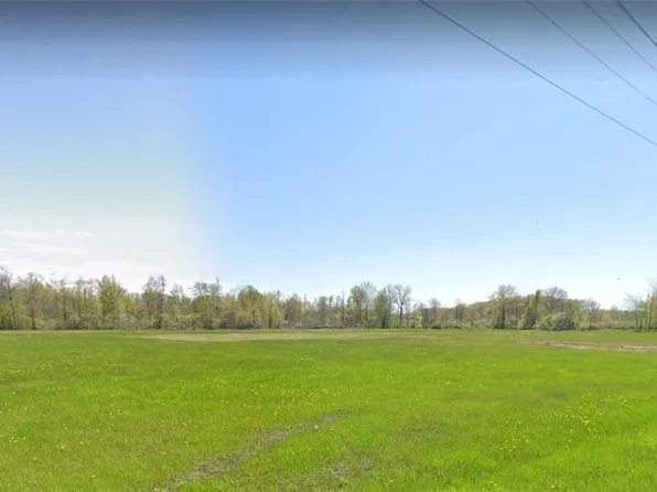 River St, Grand River, OH 44045