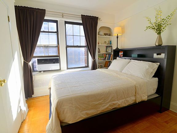 2nd image of 23 W 73rd St #905