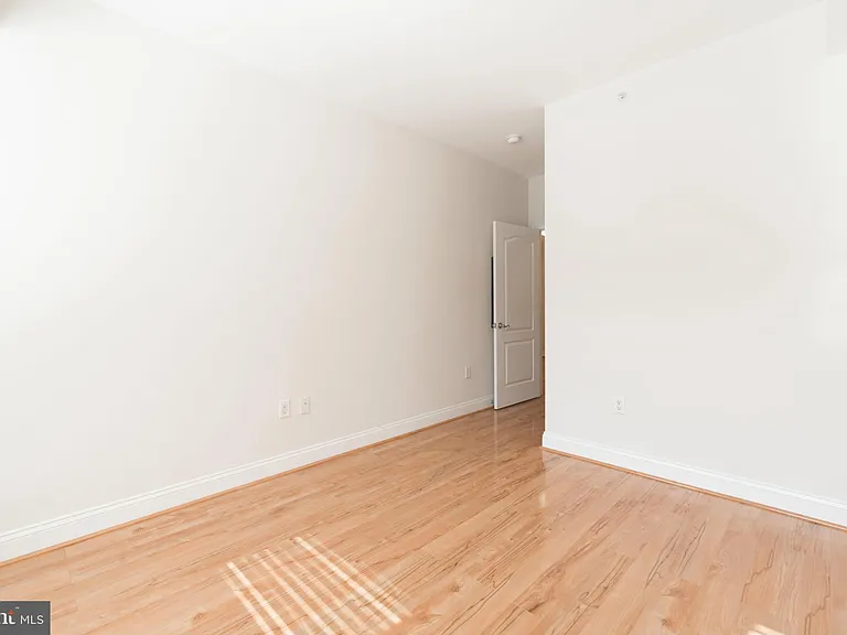 525 N Fayette St #420 — Photo 14