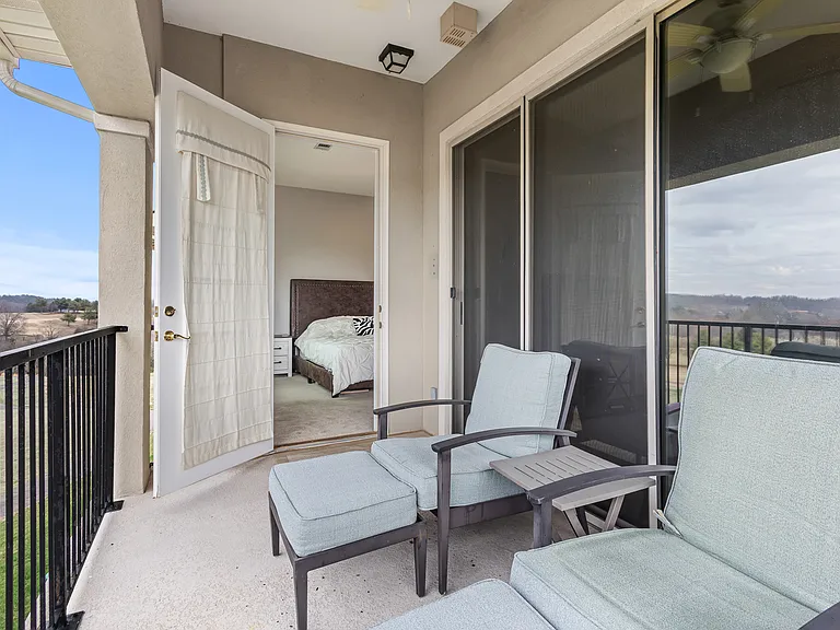 565 Rarity Bay Pkwy #302 — Photo 18