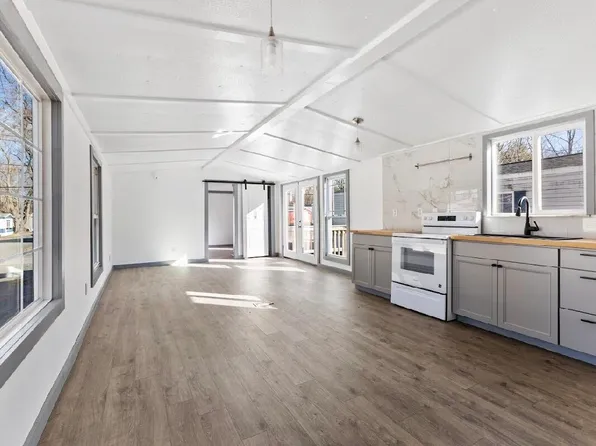 9 Sylvan Terrace, Holden, ME 04429