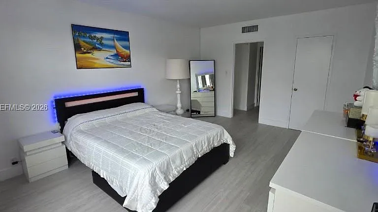 1000 West Ave #214 — Photo 11