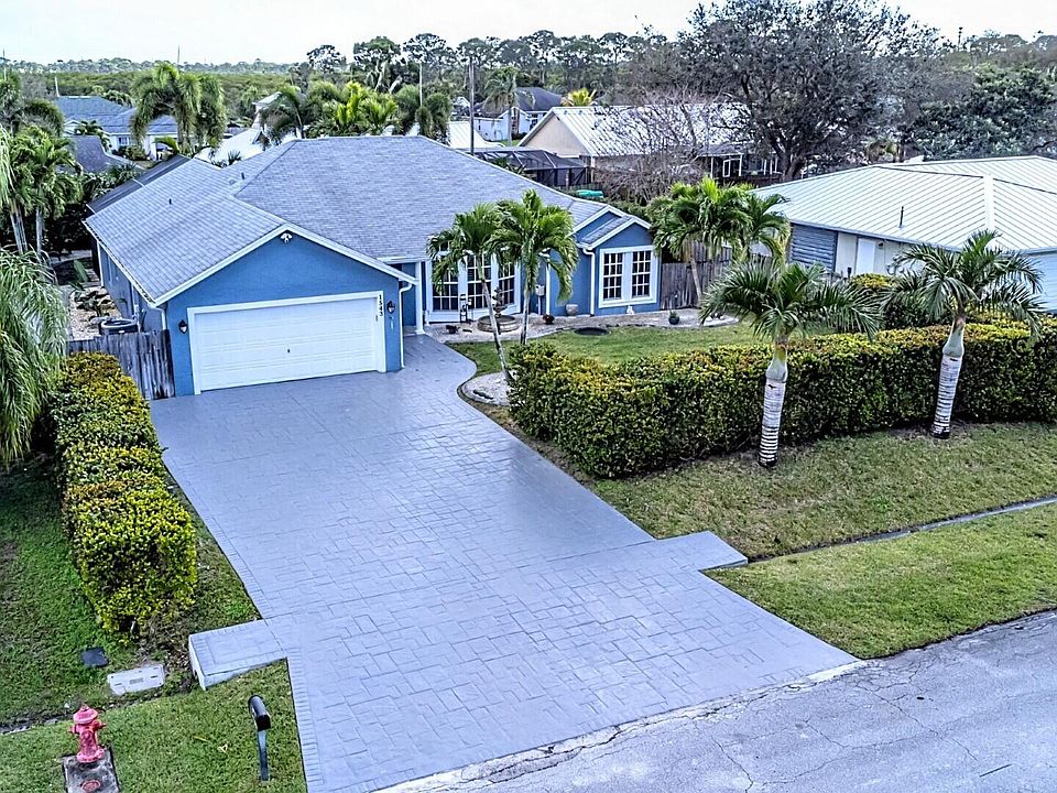 1st image of 1543 SE Cownie Street