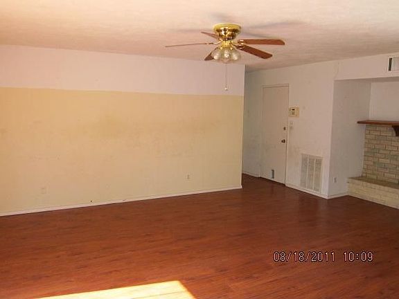 5th image of 916 Longhorn Dr