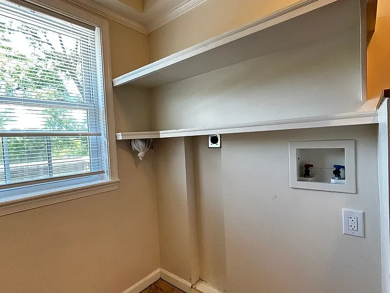 25472 Military Rd — Photo 9
