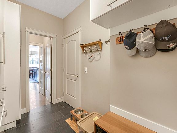 5th image of 1110 Allendale Cres
