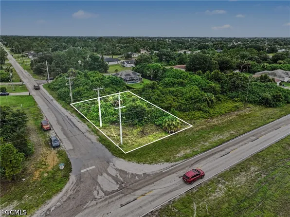 5101 Sunshine Blvd N, Lehigh Acres, FL 33971