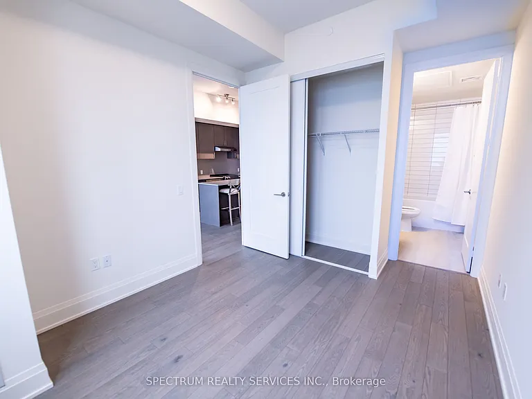 9000 Jane St #Penthouse 119 — Photo 27